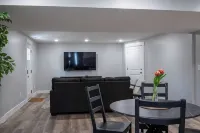 Spacious Basement Apartment - 3성급