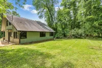 Modern 3 BR house in Belmont - 4-Star