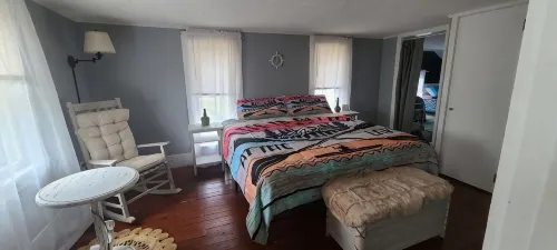 Fully furnished yr round home near Seneca Lake, on Wine trail, Family Friendly - 3-Star
