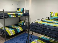Downtown Mena apartment with hot tub and open concept 메나 호텔