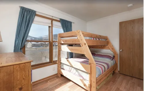 2 Bdrm 2 Bath Close to Town and Rmnp.  3 Beds! - 2つ星