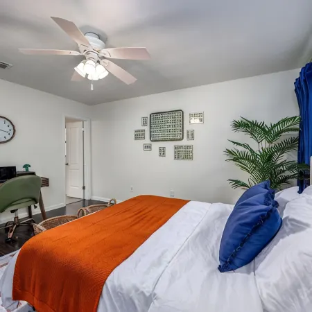 Near UF - Cozy Stay - Kitchen - Washer/Dryer