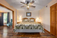 Mountain View/Jacuzzi/ Fire pit/ Close to Downtown. Pet Friendly! - Mountain view