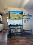 Cuddly Critters Cottage - Alpacas, Goats, Emu's and YOU! - Country Houses