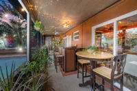Private Oasis with Heated Pool, Pet Friendly