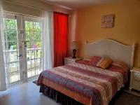 Relaxing, Amazing beach, pool, Cheap cars, quiet area, surfers paradise 3 - 2-Star