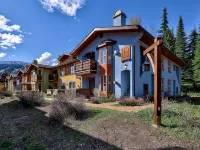 Central Location, Ski in/Ski Out, Private Hot Tub Hotéis em Sun Peaks