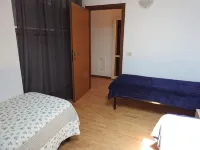 Large duplex apartment sleeps 5, private parking space, in the center - Balkoner