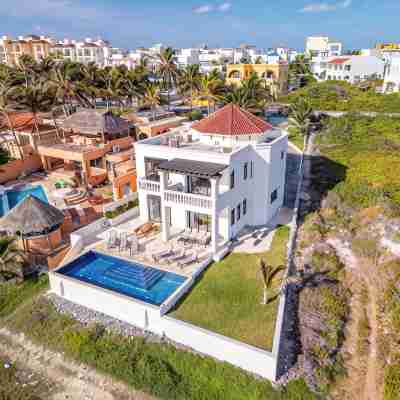 Stunning, new, unique, Caribbean front property in Punta Sur - Casa Carey!! Hotel Exterior