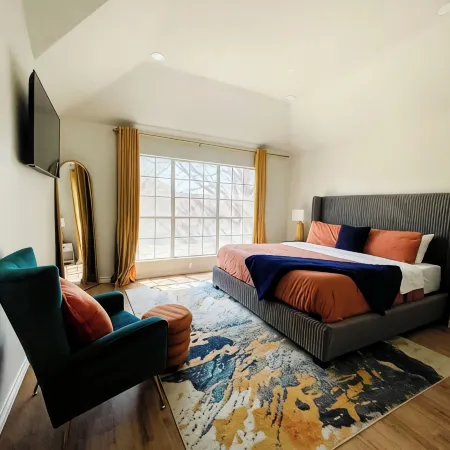 Radiant Retreat with fitness room
