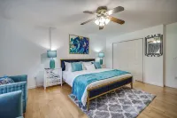Townhouse with Pool Table - Renovated w/ King Bed - Gym