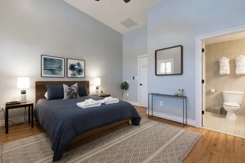 Gorgeous designer home in Capital Hill - Jacuzzi