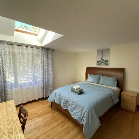 Terrific vacation house only 4.5 miles away from downtown Boston