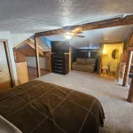 Charming 2-bedroom cabin with WiFi, Hot Tub, large decks in amazing Canandaigua - Alppimaja