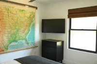 Modern Farm Loft with WiFi and AC in lovely Stamping Ground