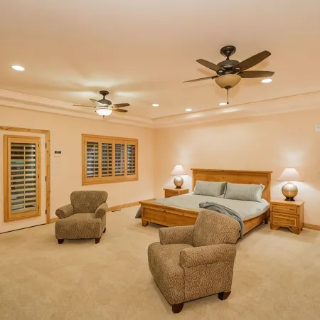 MASSIVE 9 BEDROOM LUXURY CABIN! PERFECT FOR REUNIONS AND RETREATS!