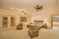 MASSIVE 9 BEDROOM LUXURY CABIN! PERFECT FOR REUNIONS AND RETREATS! - Pools