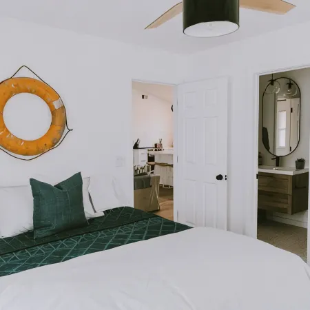 NEW LISTING!!  Designer Home, Private Pool, 2 Blocks to the Beach, Sleeps 10