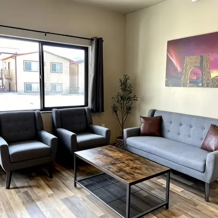 Cozy Wolf Lodge — Unit 3
