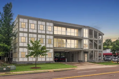 Modern Luxury Downtown Condo - 4-Star