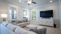 Blue Pelican 2 Beachfront Vacation Rental Home - 4성급