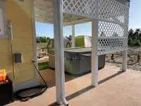 Family Fun Near Ocean Shores—Hot Tub, Elevator & Easy Dune Walk to Beach - Wi-Fi