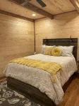 Fully remodeled cabin minutes from Walls of Jericho, Circle E, The Glass House - Chalets