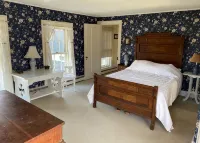 Historic Home at Sheldrake in the Finger Lakes - 4 tähden