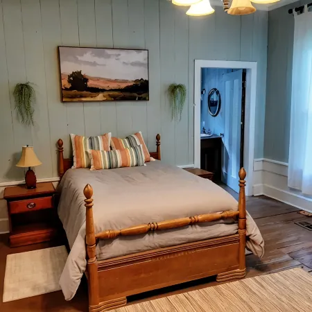 Historic 1851 Farmhouse Retreat