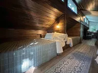 Warluskee Luxury Lakefront Cottage w/ Hot Tub - 4-Star