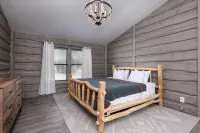 NEW Indian Paintbrush Ranch House. - 3-Star
