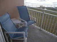 Beach Front Condo - Melbourne/Satellite Beach Cocoa Beach 2 Bd/ 2 Bath, Pool - Wifi