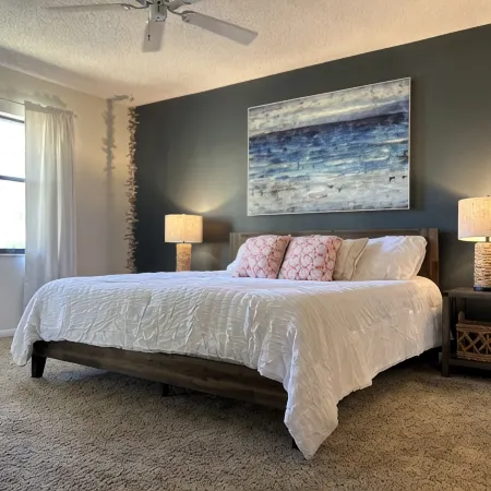 "The Salty Sugaree"-6 miles to beach, 1 mile to IMG, & multiple resort pools!
