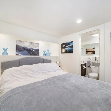 New 1-Bdrm Apartment Suite - Pet-Friendly Cozy Mountain Escape Near Trail & Lake