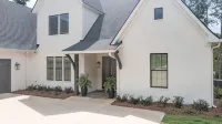 Gorgeous Home so close to Downtown Auburn and Auburn University!! - Boutique