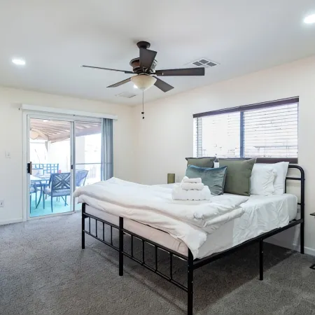 4Br Happy Harmont House w/ Private Pool • Near State Farm Stadium • Sleeps 10