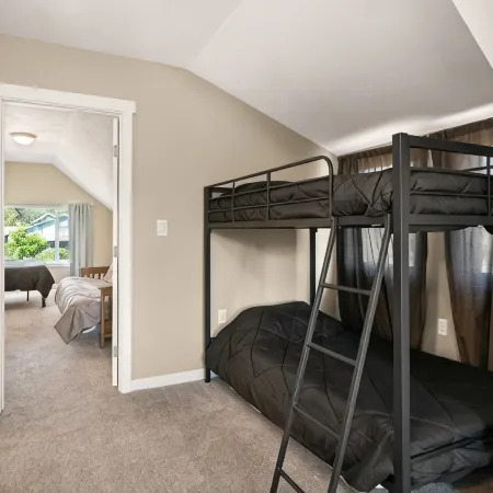 Garland District Modern House - 7 min to Downtown!