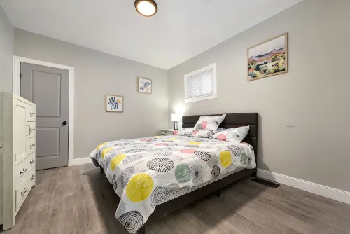 The Blue Haven - Newly Renovated 3Br, 8 Mins to Downtown & Pet-Friendly - 2-Star