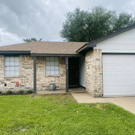 Hobby Airport and very affordable your Home Away from Home