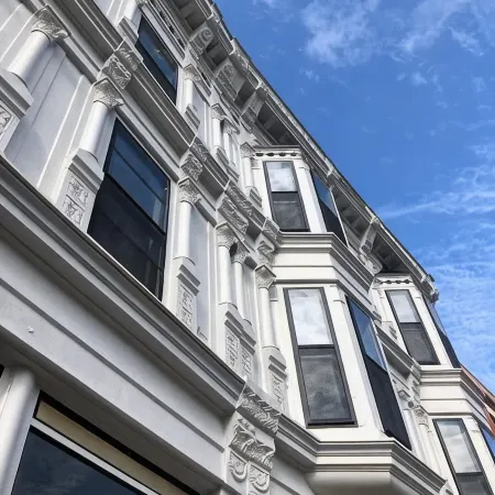 Ulysses Suites, Suite 203