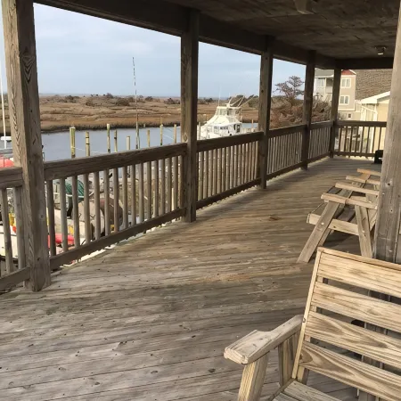Soundfront Property With Gorgeous Sunsets And Easy Access For Water Sports!!