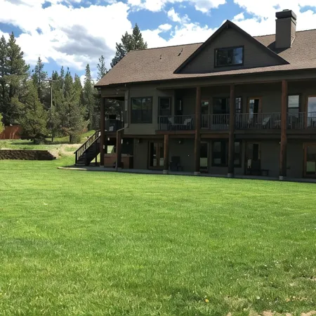River Front Front Property with Hot Tub! Bring the Dogs!