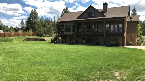 River Front Front Property with Hot Tub! Bring the Dogs! - Wifi