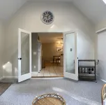 Relaxing family New Seabury home on cul-de-sac steps from Pond & Golf Course - Wifi