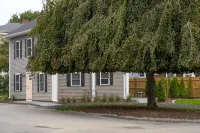 3 BR in the Heart of Middletown, Minutes from Beach! - บูติค