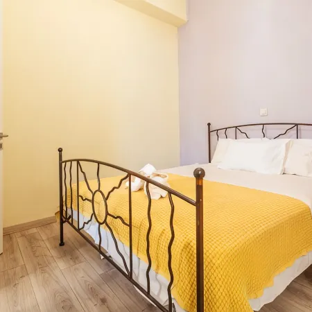 Kalamata Rose Nest - Urban Comfy Escape