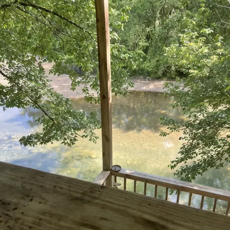Mama Bears Cozy Creekside Cabin at Up The Creek