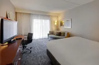 Courtyard by Marriott Atlanta Windy Hill/Ballpark - balcony