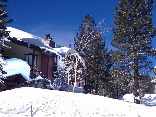 Year round fun luxury location steps to Village, close to all outdoor activities - piscina