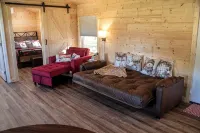 Cozy cabin, hot tub, high speed internet in the heart of the Shawnee - 3-Star